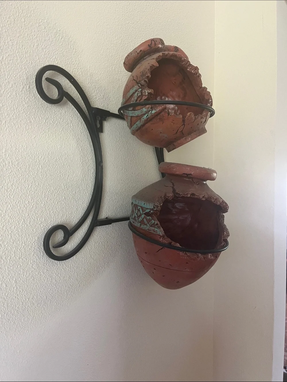 Home Interiors Rust Red & Black Double Wall Planter Set